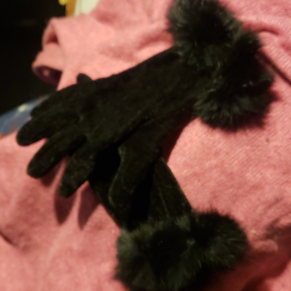 Velvet and rabbit fur trim gloves - Picture 1 of 3